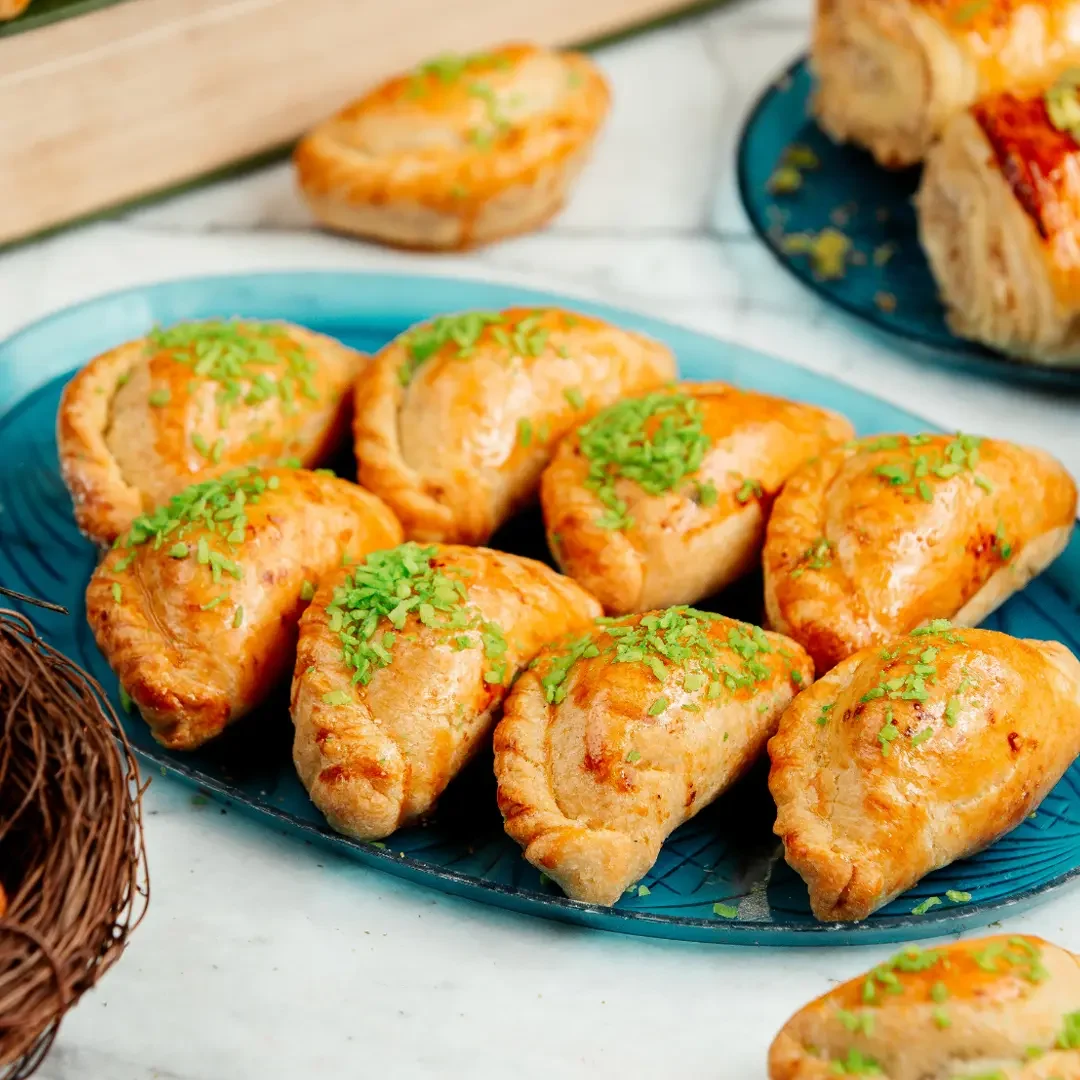 Mini empanadillas de pollo con hierbas provenzales (2 uds)